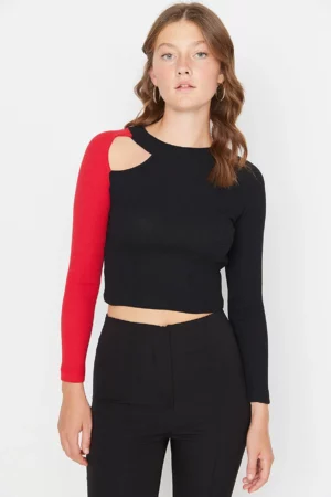 Black Color Block Cut Out Detailed Fitted/Body-Sitting Ribbed Stretchy Knitted Blouse